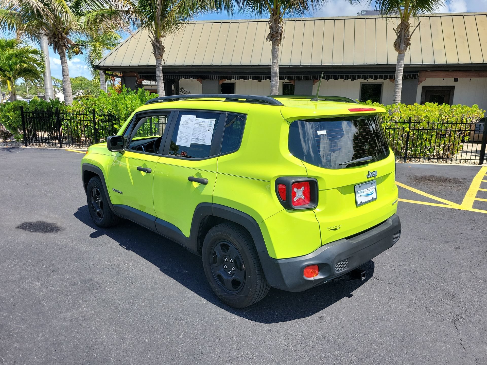 Used 2017 Hypergreen Clearcoat Jeep Sport image 8