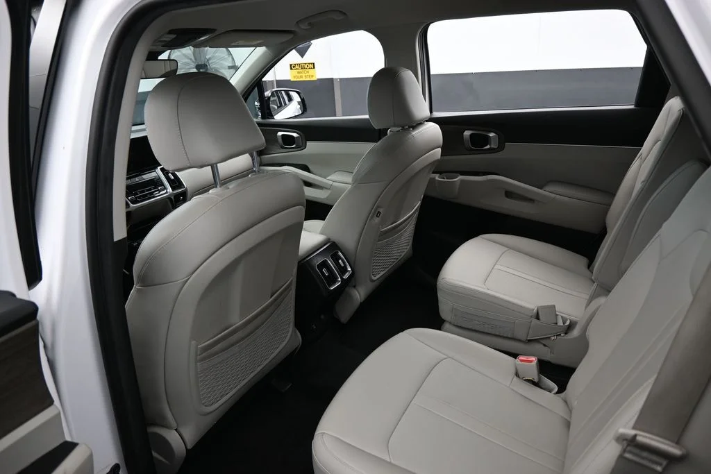 Used 2023 Glacial White Pearl Kia EX image 36
