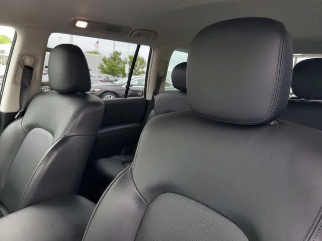 Used 2022 Black Nissan SL image 19