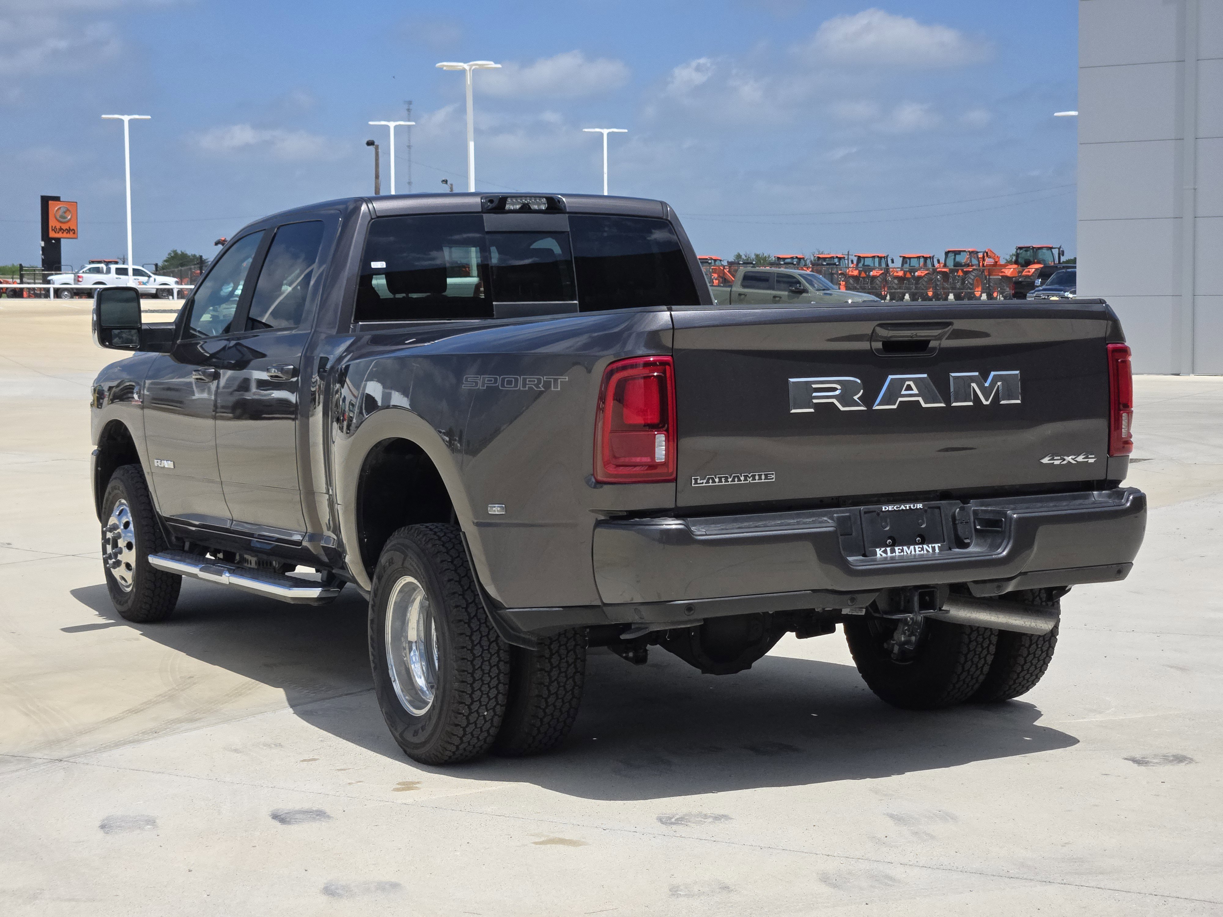 New 2026 Granite Crystal Metallic Clear-Coat Exterior Paint RAM Laramie image 4