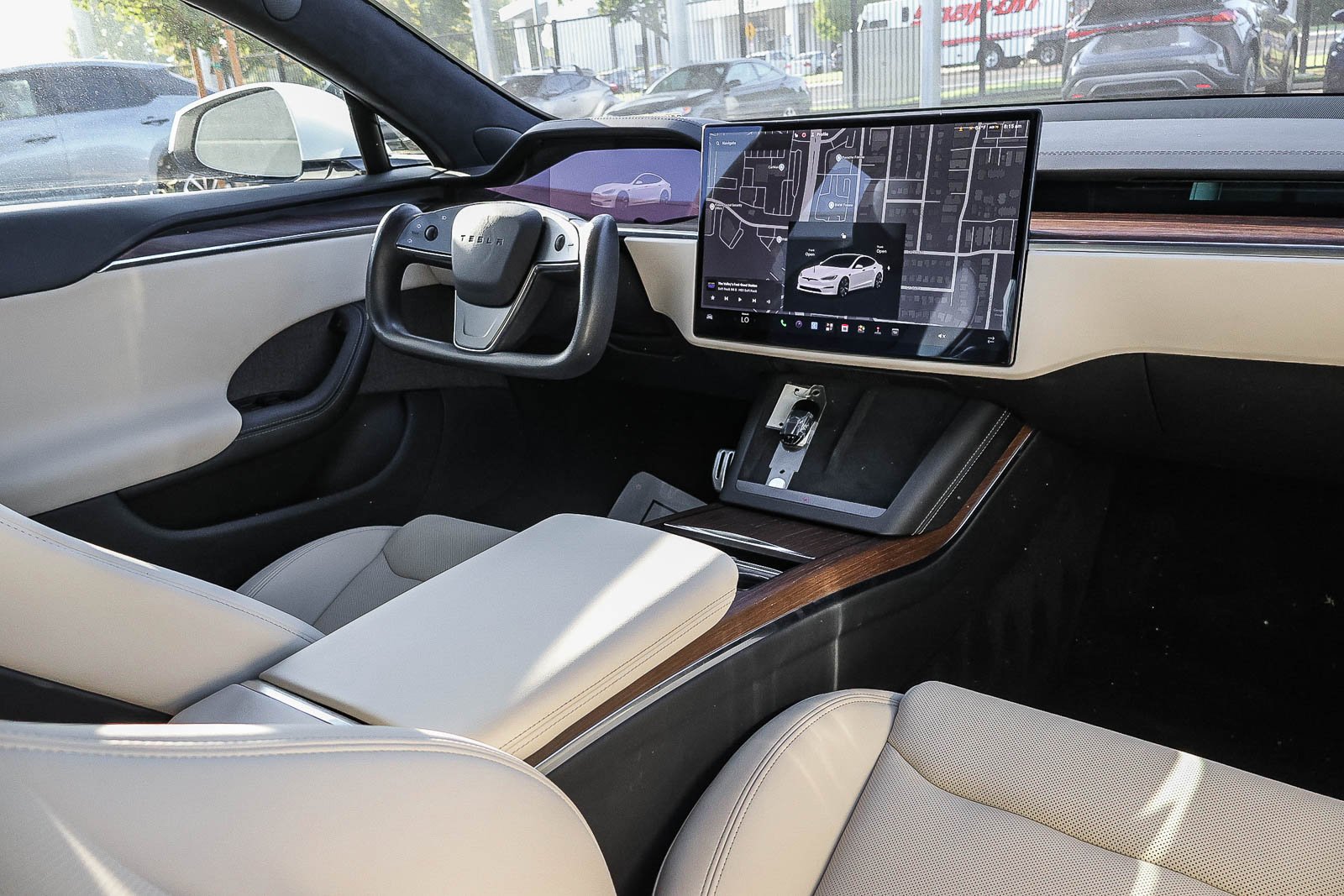 Used 2022 White Tesla Base image 14