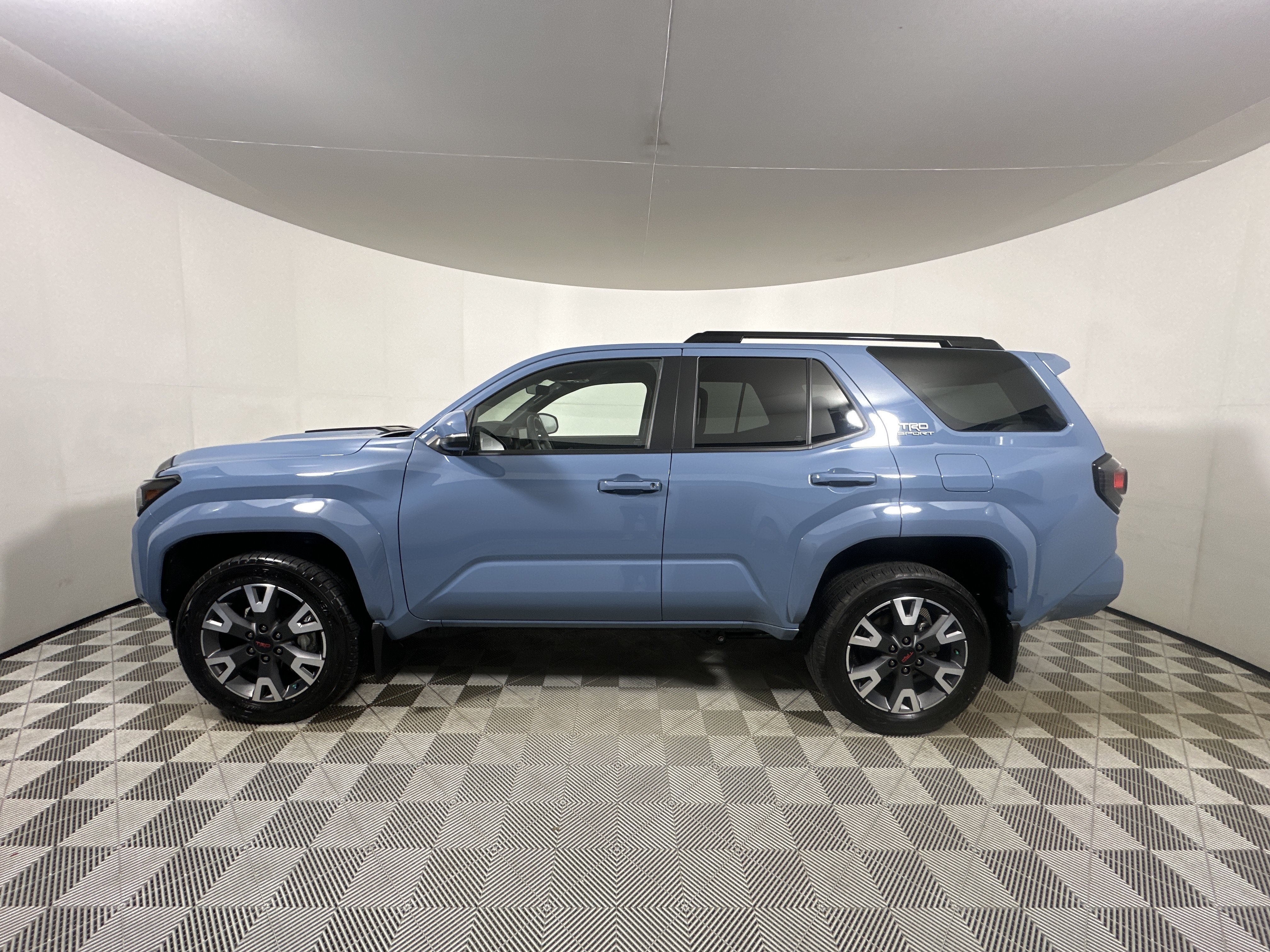 Used 2025 Blue Toyota  image 4