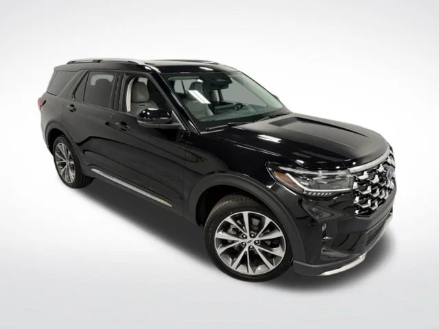 Used 2025 Black Ford Platinum image 42