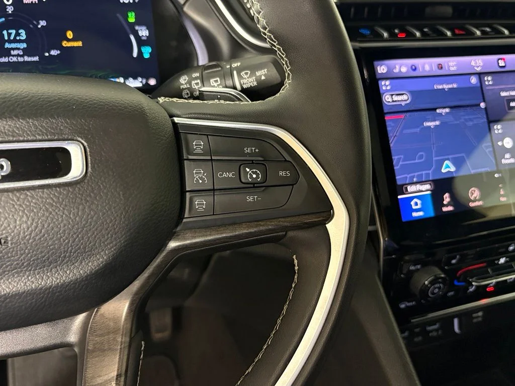 Used 2024 White Jeep 4xe image 26