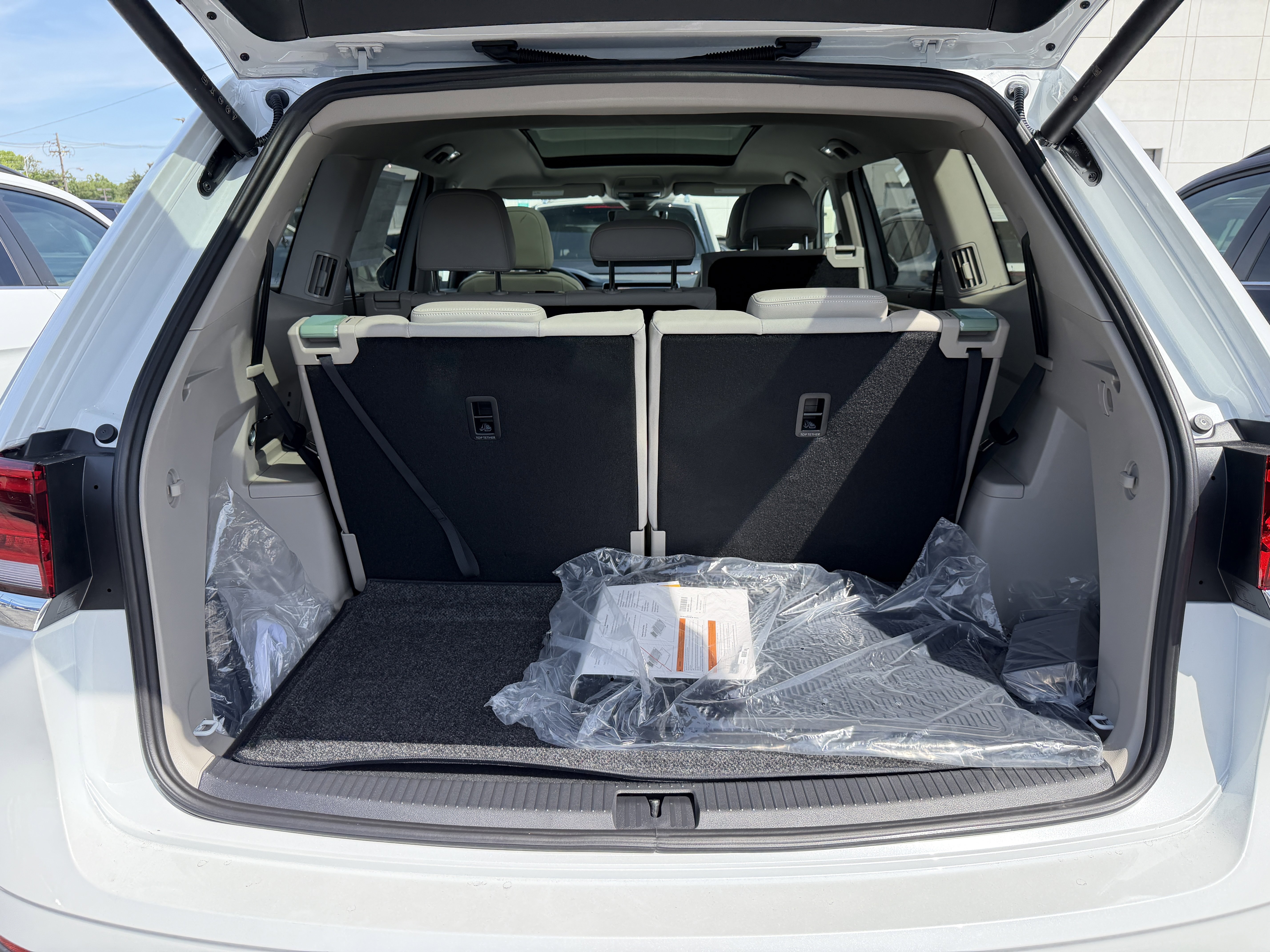New 2026 Opal White Pearl Volkswagen 2.0T SE w/Technology image 29
