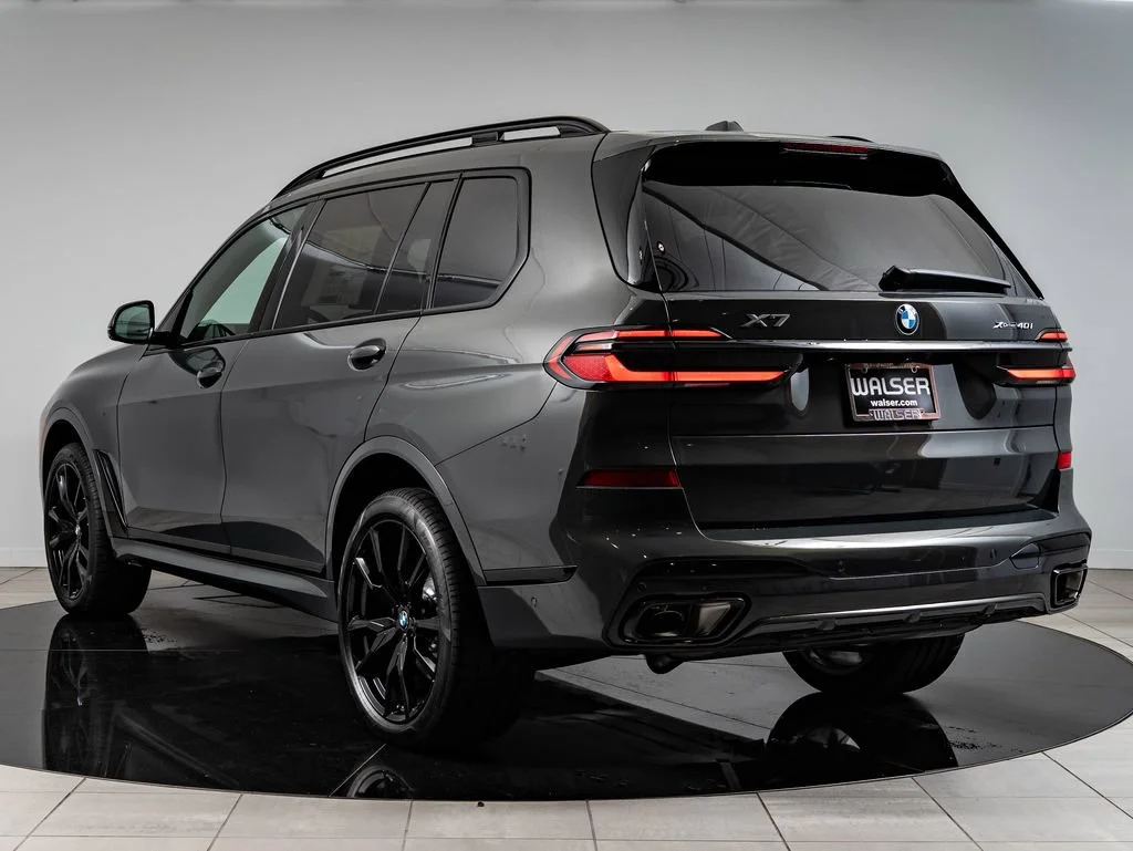 New 2027 Dravit Grey Metallic BMW xDrive40i image 6