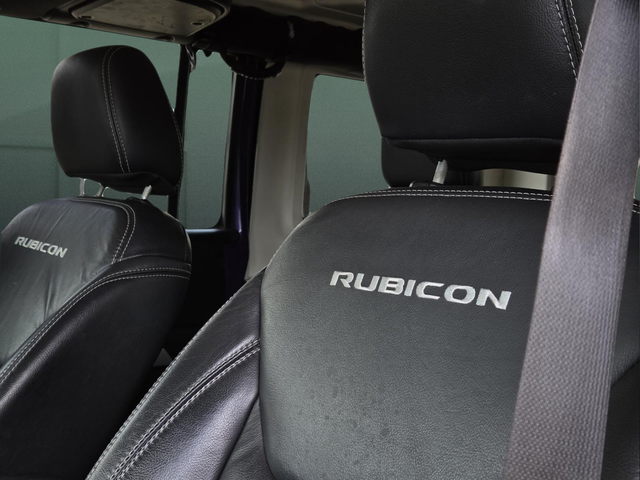 Used 2017 Purple Jeep Unlimited Rubicon image 18