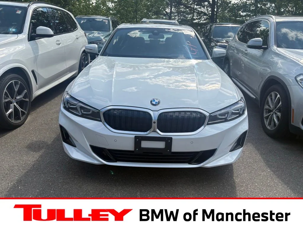 2025 BMW 3 Series 330i xDrive Sedan's photo
