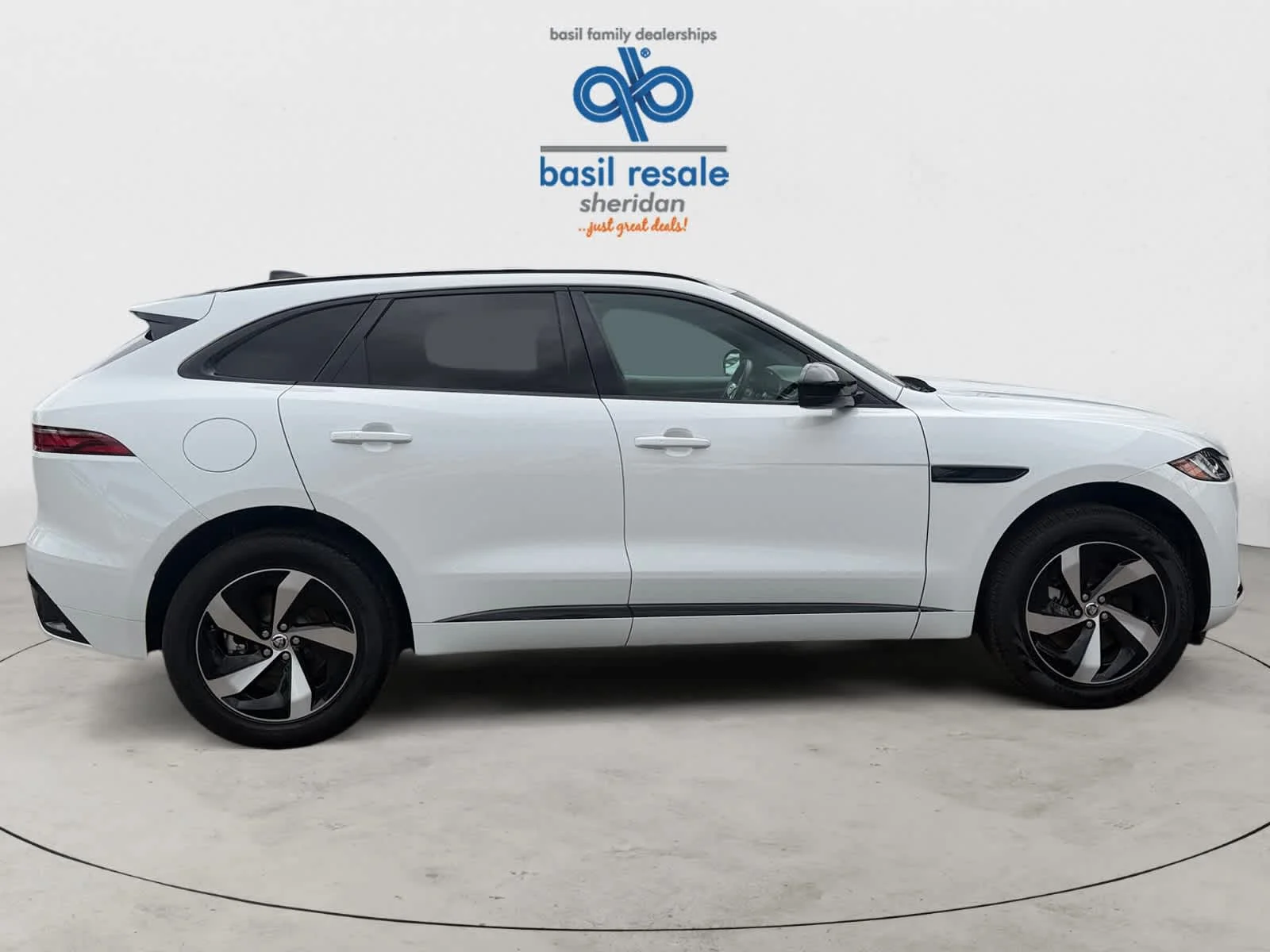 Used 2025 Fuji White Jaguar R-Dynamic S image 9