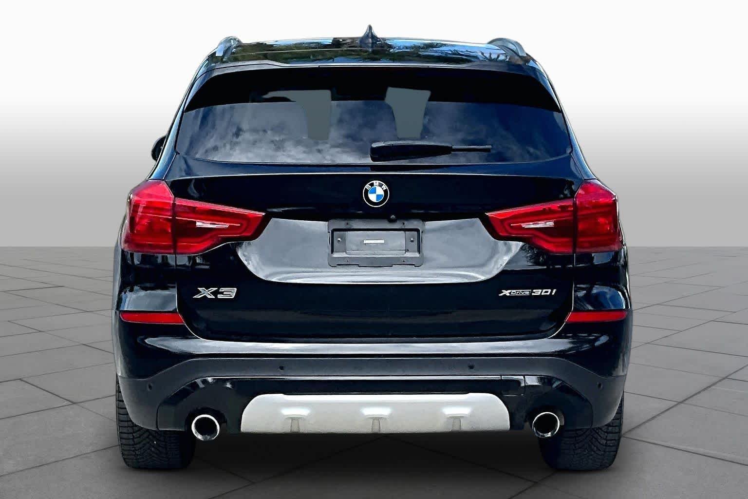 Used 2019 Jet Black BMW xDrive30i image 5