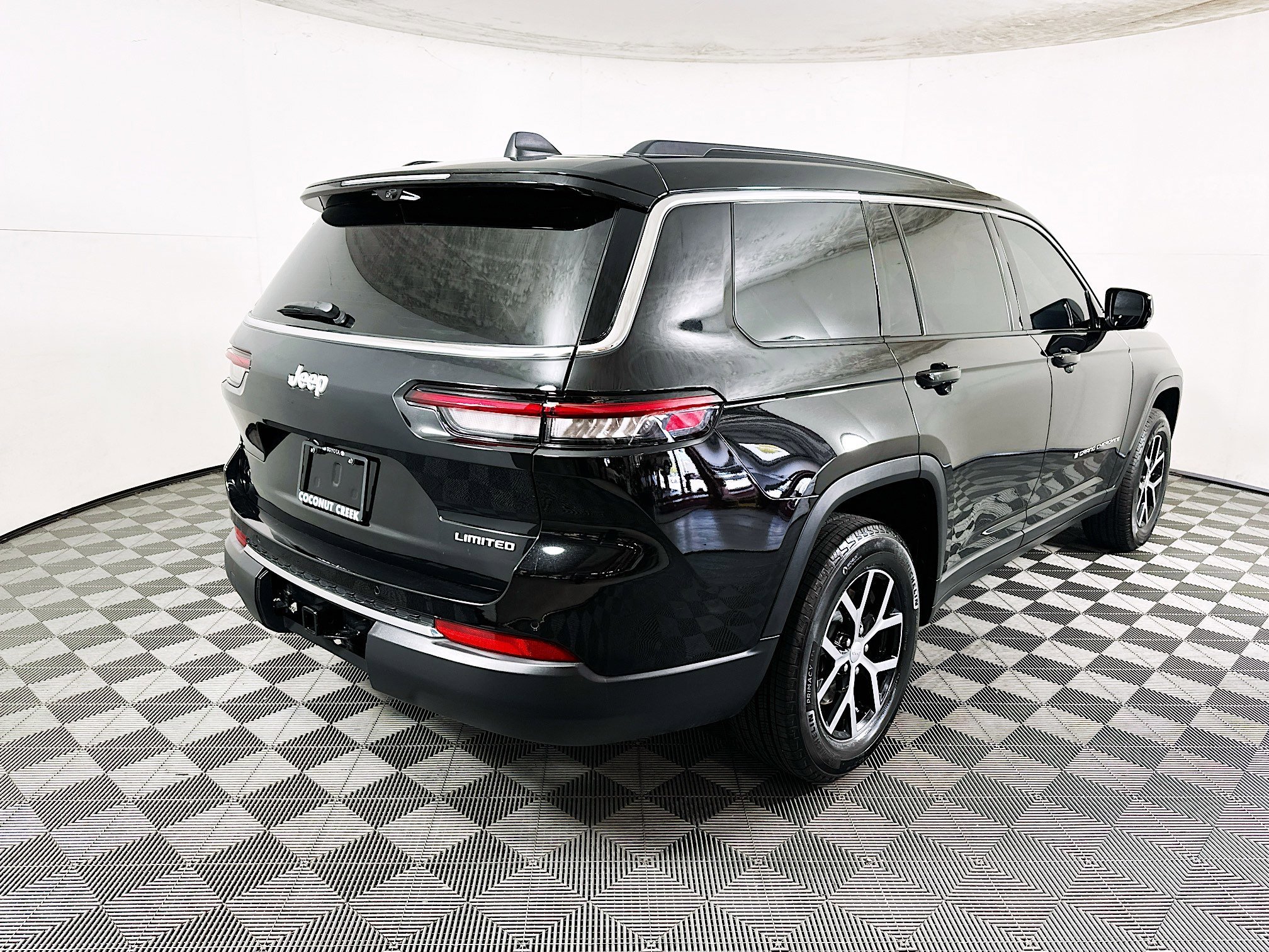 2025 Jeep Grand thumbnail 5