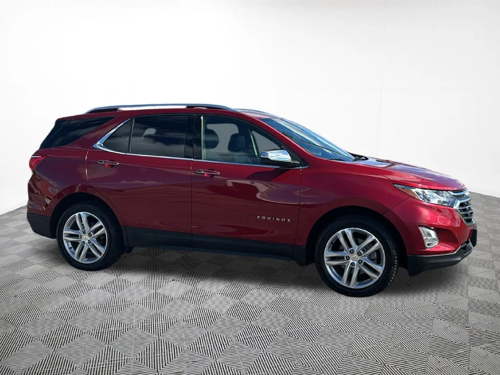 Used 2018 Red Chevrolet Premier image 5
