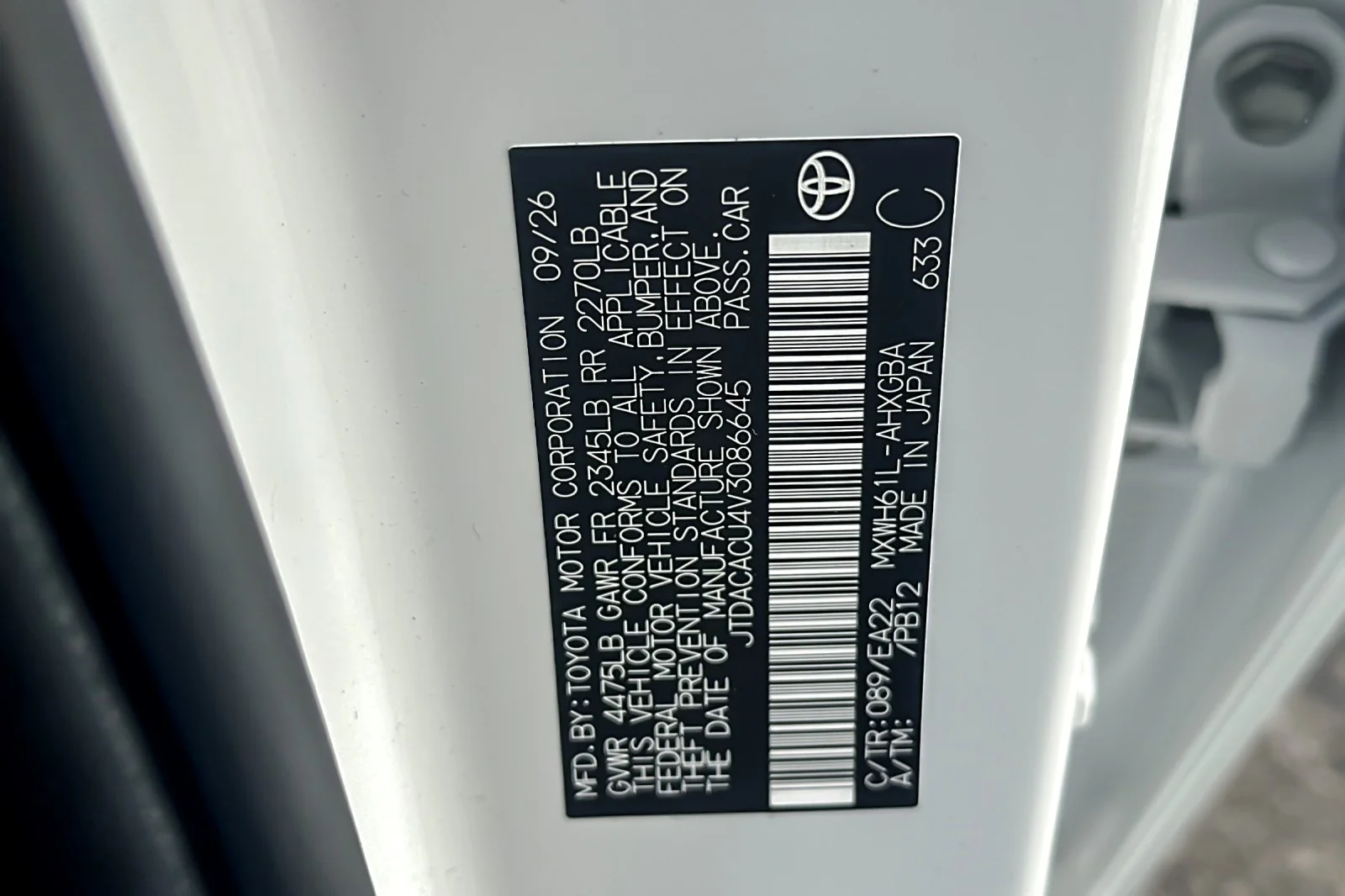 New 2027 Wind Chill Pearl <sup>1</sup> Toyota  XSE image 32