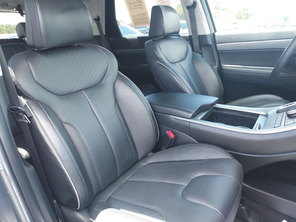 Used 2023 Gray Hyundai SEL image 32