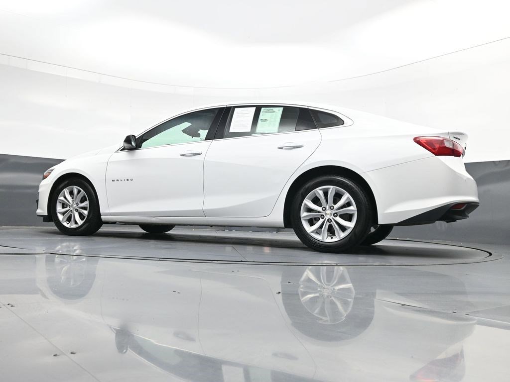Used 2024 Summit White Chevrolet LT image 31