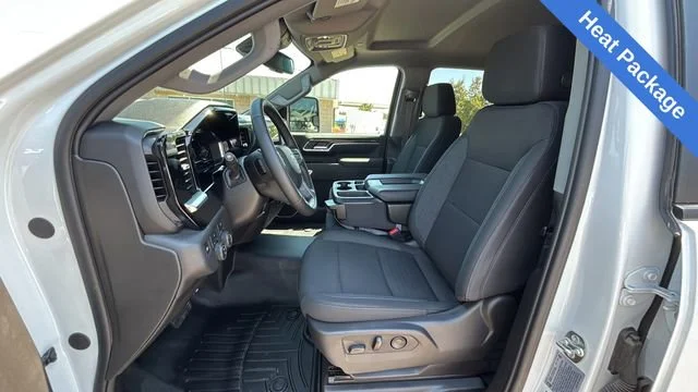 Used 2025 Summit White Chevrolet LT image 19