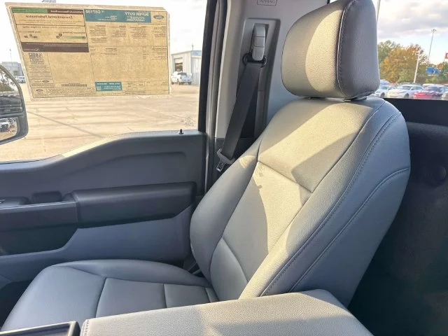 New 2026 Oxford White Ford F-350® XL image 15