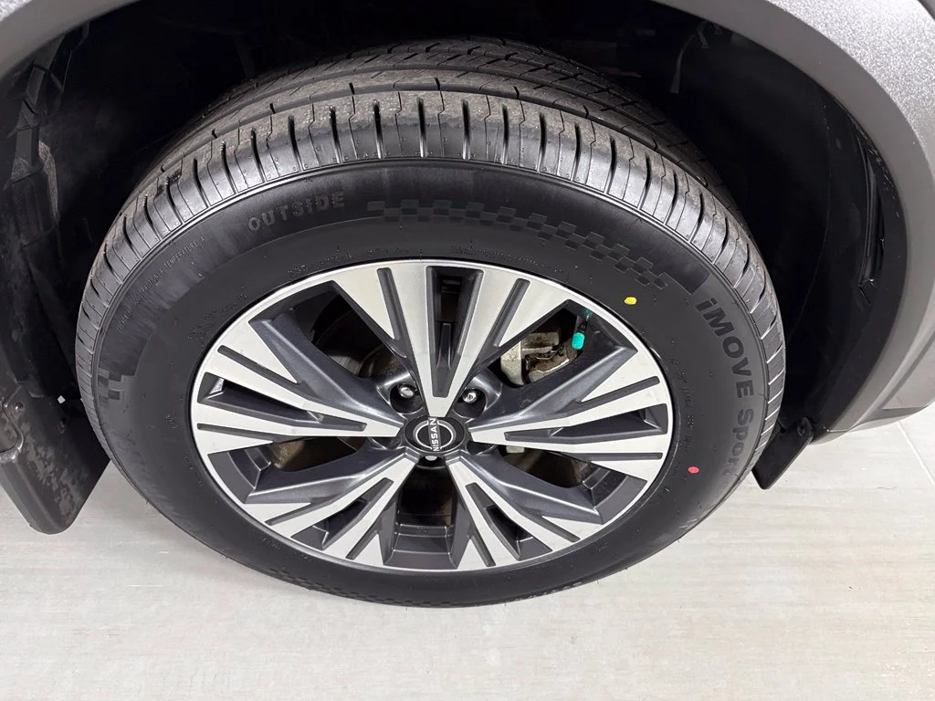 Used 2023 Gray Nissan SV image 11