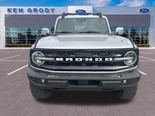 Used 2023 Silver Ford Outer Banks image 3