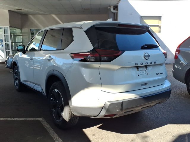 Used 2024 White Nissan SV image 5