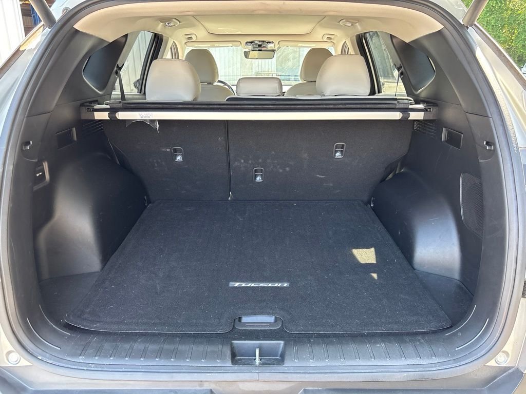 Used 2023 Silver Hyundai Limited image 28