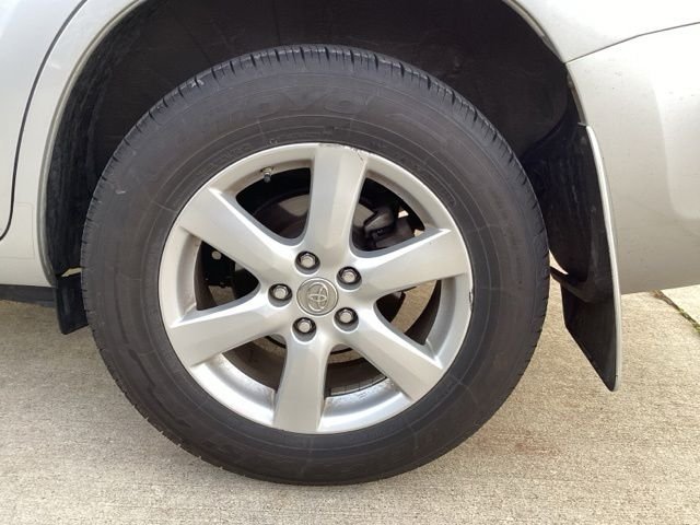 Used 2008 Classic Silver Toyota Limited image 5