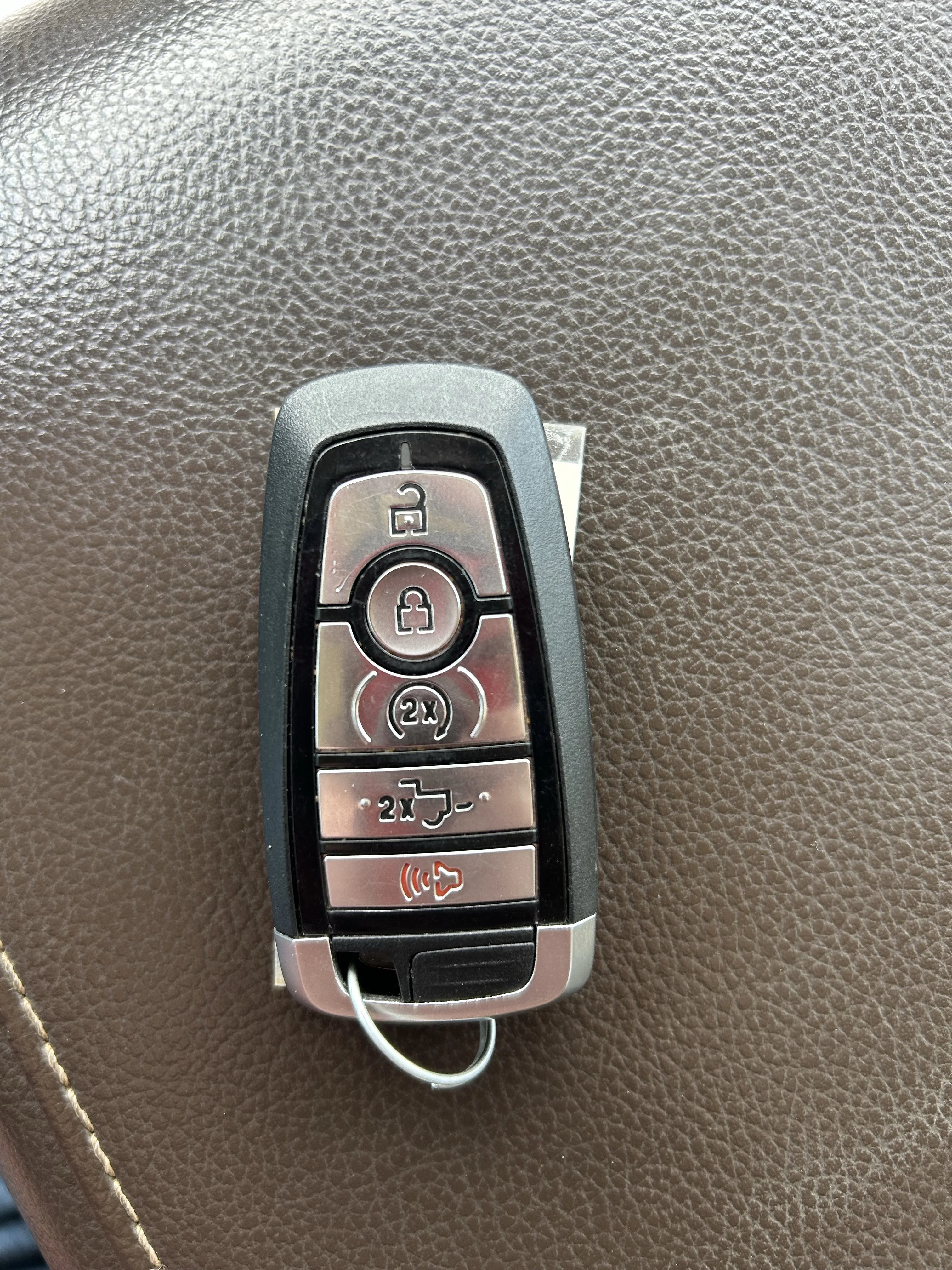 Used 2020 Gray Ford LARIAT image 19