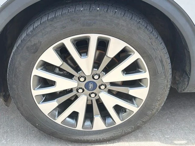 Used 2022 Blue Ford Titanium image 10