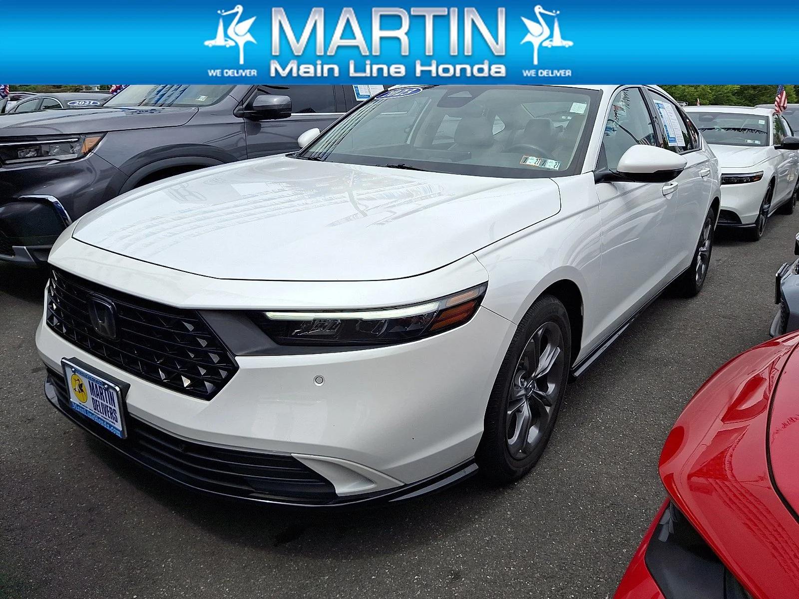 Used 2023 Platinum White Pearl Honda EX-L image 1