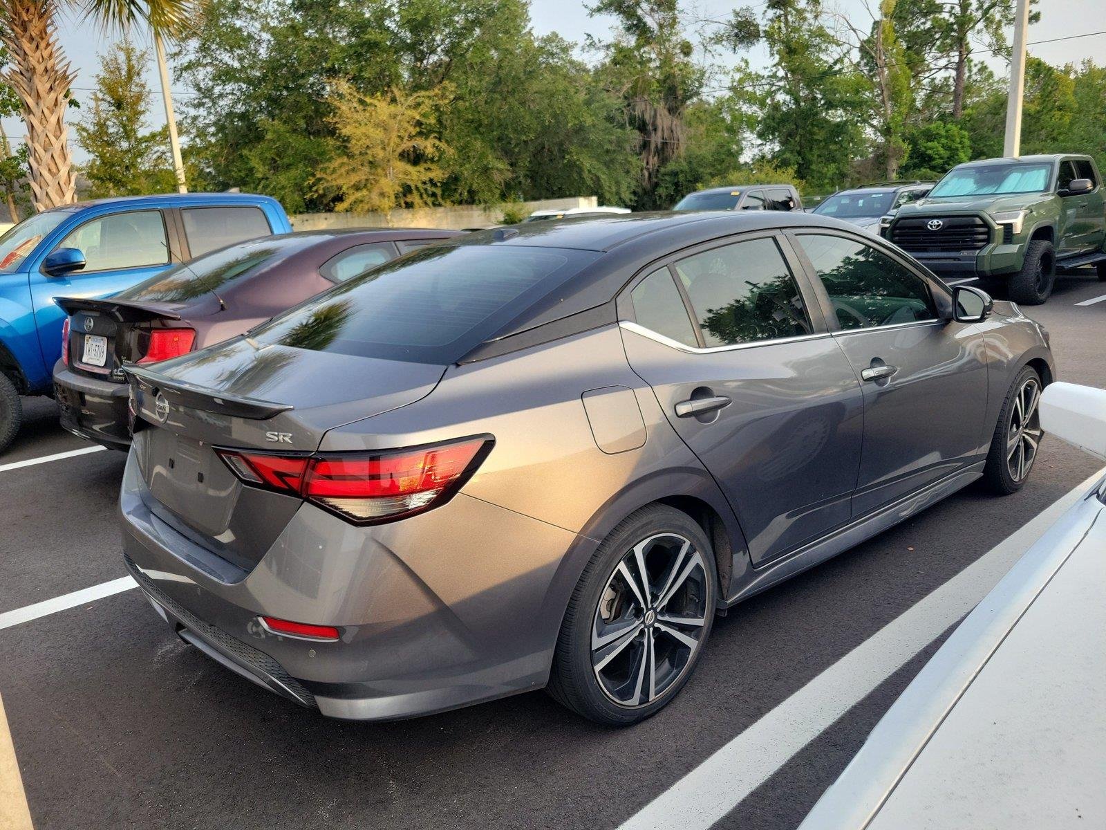 Used 2021 Gun Metallic/Super Black Nissan SR image 3