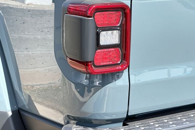 New 2026 Anvil Clear-Coat Exterior Paint Jeep Mojave image 24
