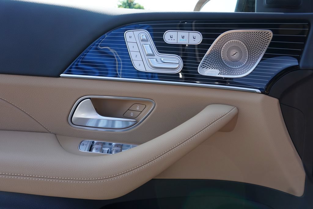 New 2026 Black Mercedes-Benz GLS 450 image 44