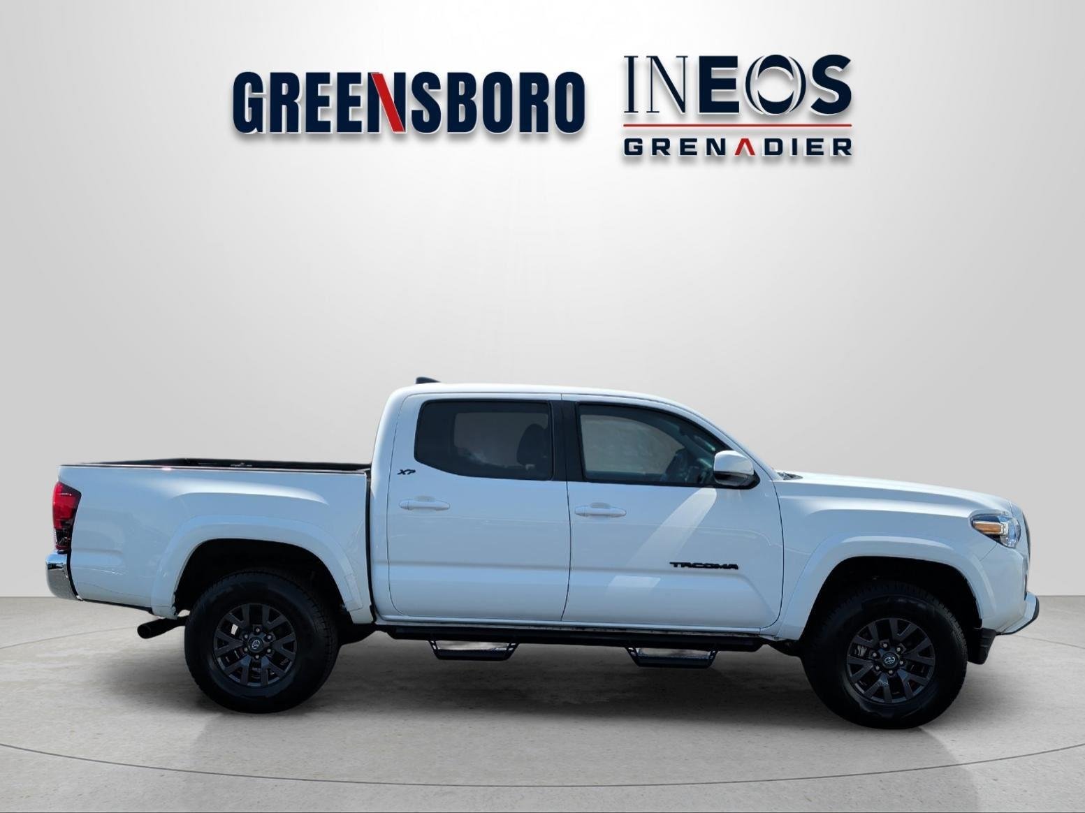 Used 2023 Ice Cap Toyota SR5 image 6