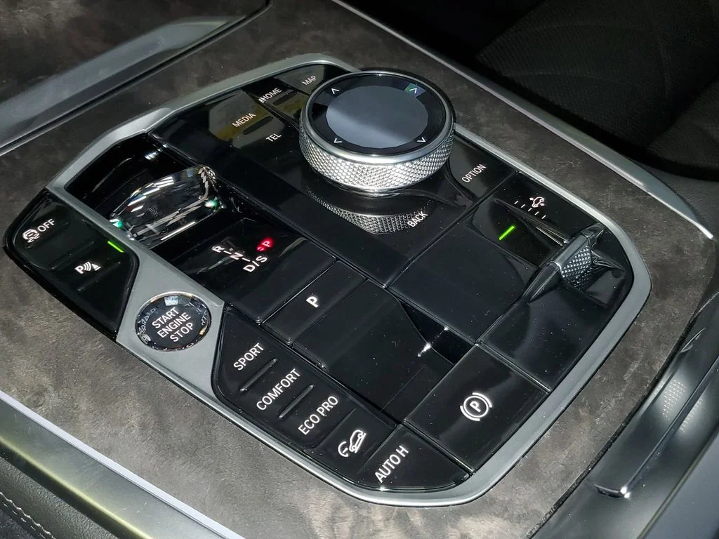 New 2026 Black Sapphire Metallic BMW xDrive40i image 26