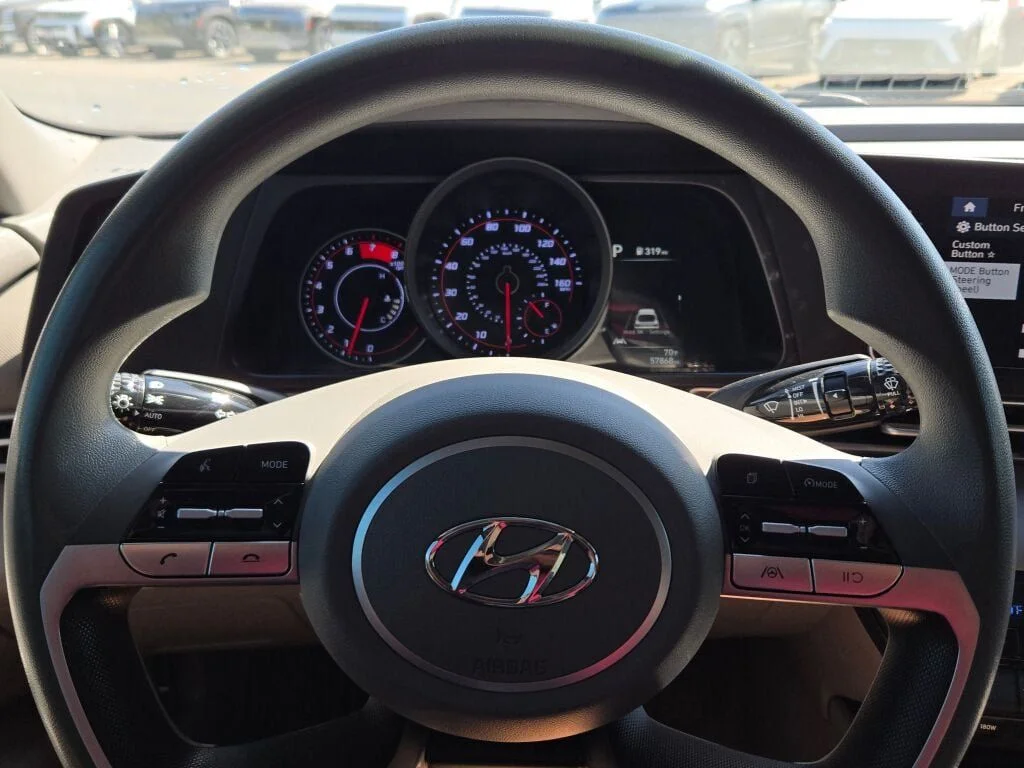 Used 2023 Gray Hyundai SEL image 27