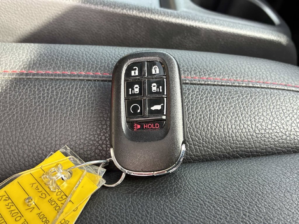 Used 2025 Gray Honda Sport-L image 9