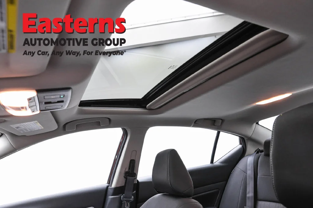 Used 2023 Red Nissan 2.5 SV image 36