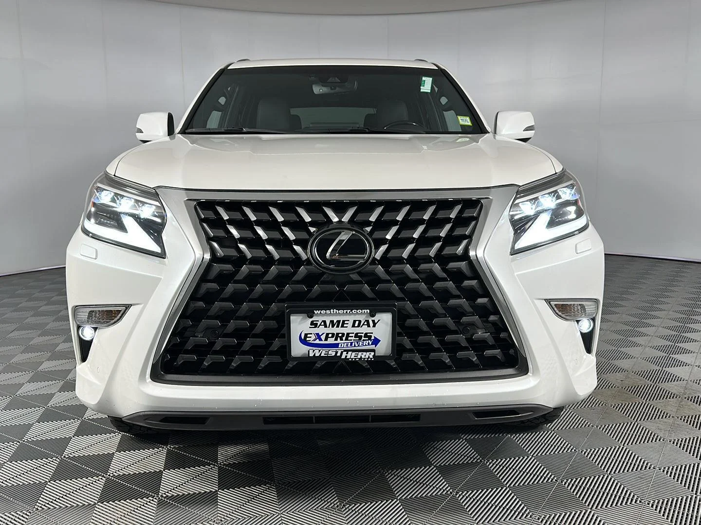 Used 2023 Eminent White Pearl Lexus  image 2