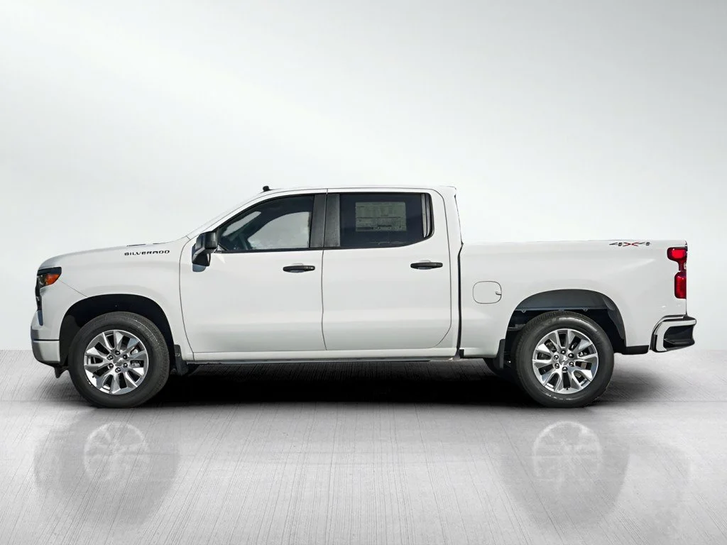 New 2026 Summit White Chevrolet Custom image 3