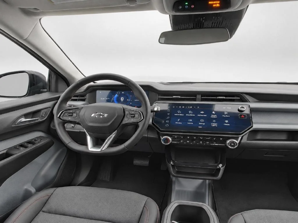 New 2027 Gray Chevrolet RS image 36
