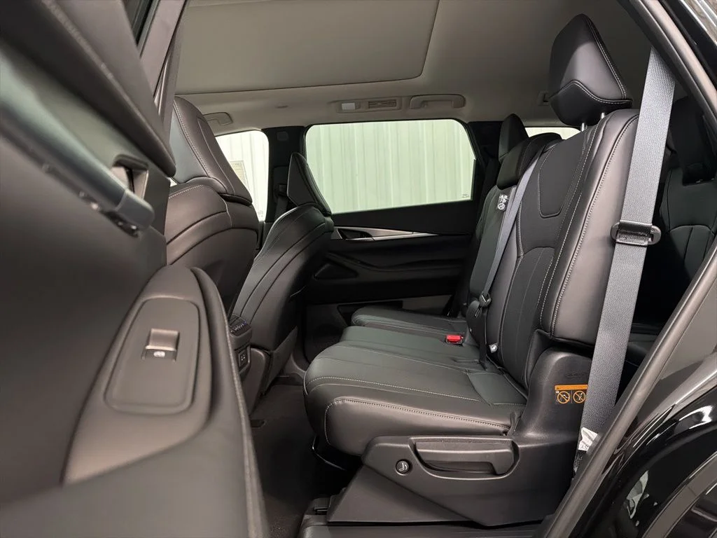 Certified Used 2026 Black INFINITI PURE image 34