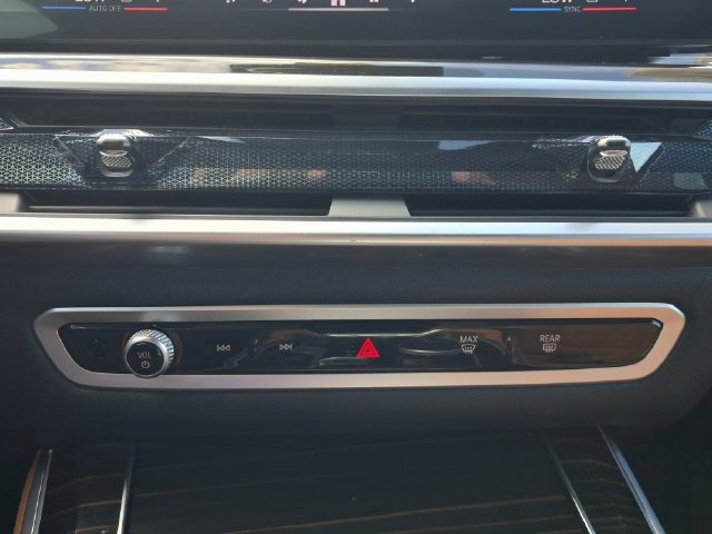 Used 2025 Gray BMW sDrive40i image 22
