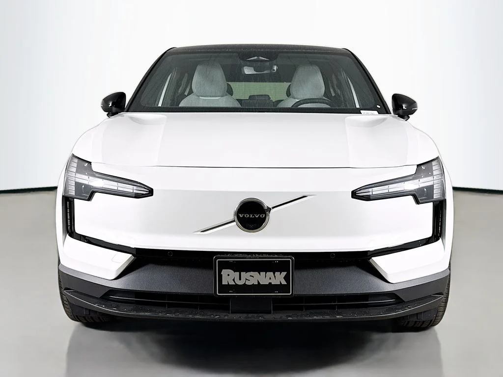 New 2026 White Volvo Twin Motor Performance Ultra image 2