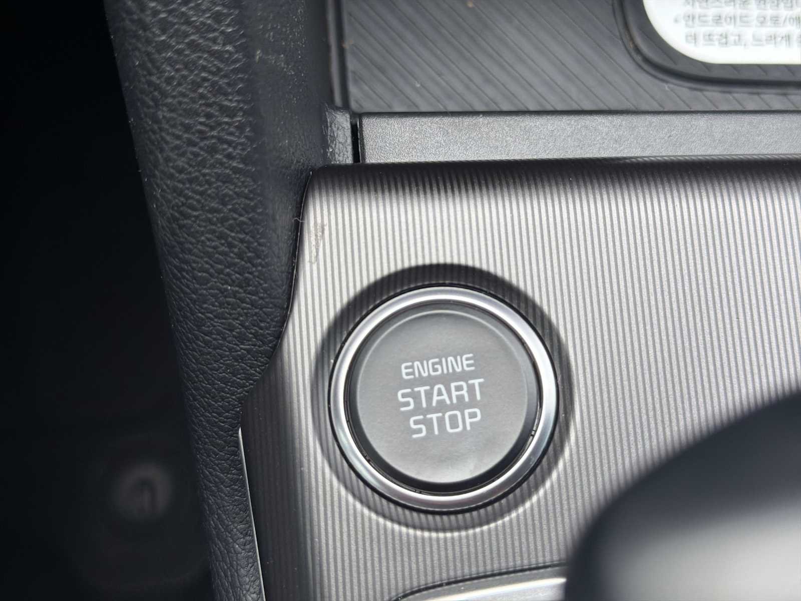 2026 Kia Sportage EX - Photo 17