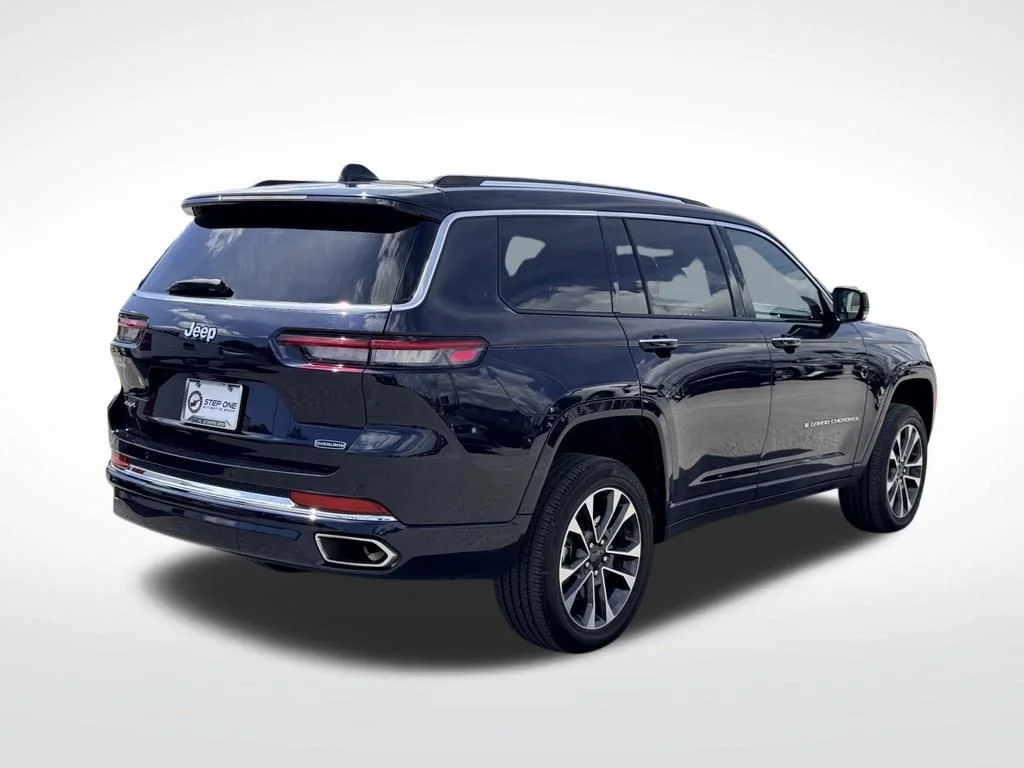 Used 2024 Black Jeep Overland image 7