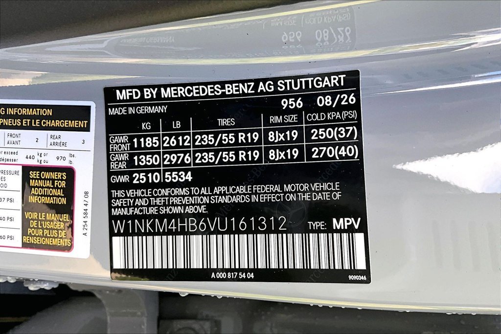 New 2027 MANUFAKTUR Alpine Grey Mercedes-Benz GLC 300 image 27