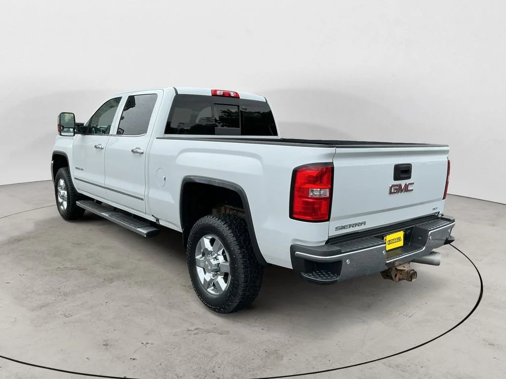 Used 2018 White GMC SLT image 7