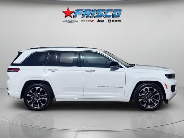 Used 2022 White Jeep Overland image 8