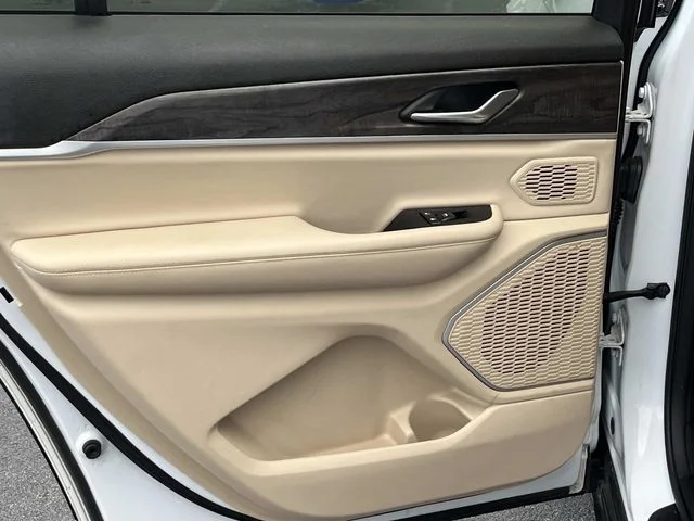 Used 2021 White Jeep Limited image 17