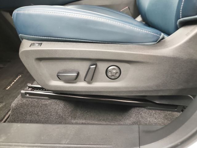 Used 2025 White Nissan Platinum image 20